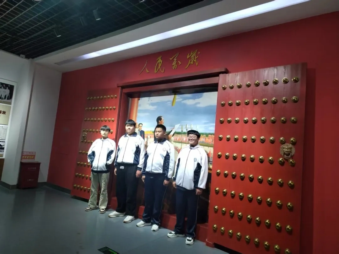 少年踏寻红色路，五四精神永传承——菏泽市交通高级技工学校组织师生参观冀鲁豫革命纪念馆传承红色基因，赓续精神血脉。插图2